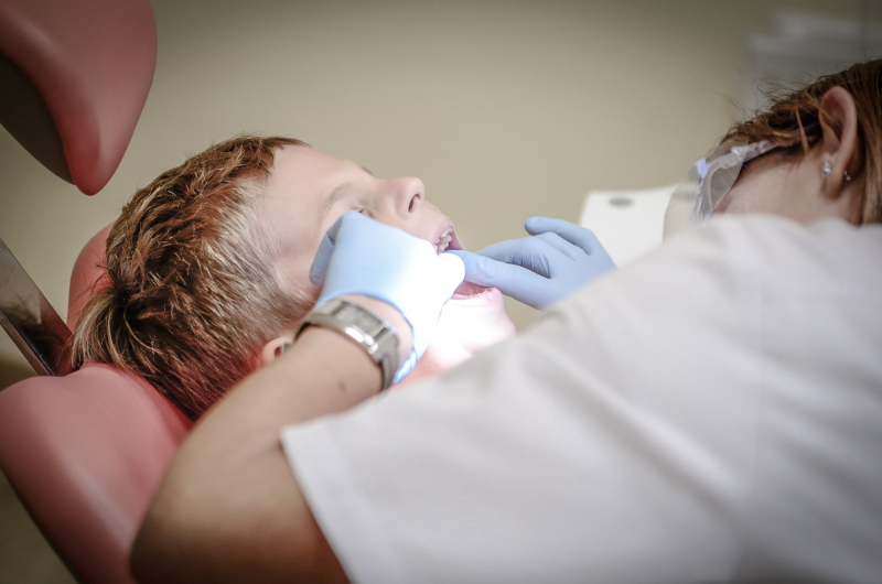 Prywatne ubezpieczenie zdrowotne pokryje też kontrolę u dentysty